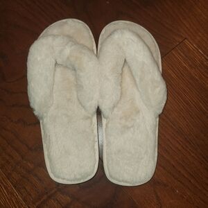 New Women's Fury indoor slippers
